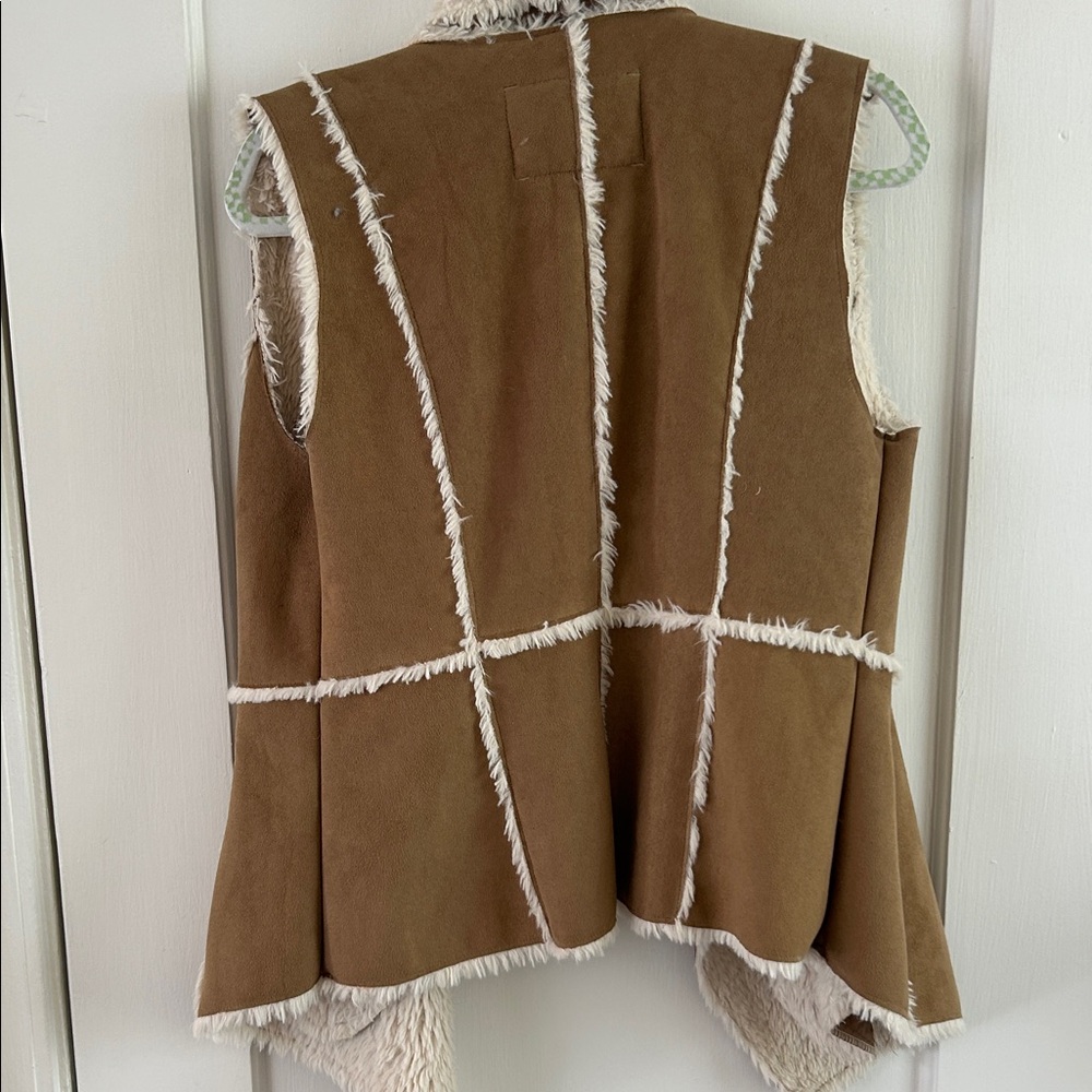 Women's Brown Patchwork, Shearling Vest - image 3